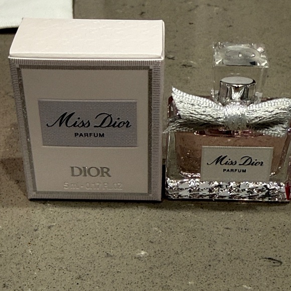 Dior Bundle Addict Mini Perfume Collection with Ribbon Dustbag & 2 Samples. New - Picture 3 of 5